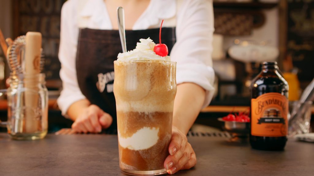 Root beer float serve